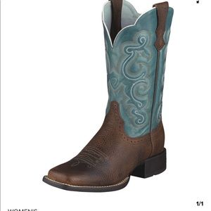 Women’s size 6 1/2 Ariat boots. Worn once!